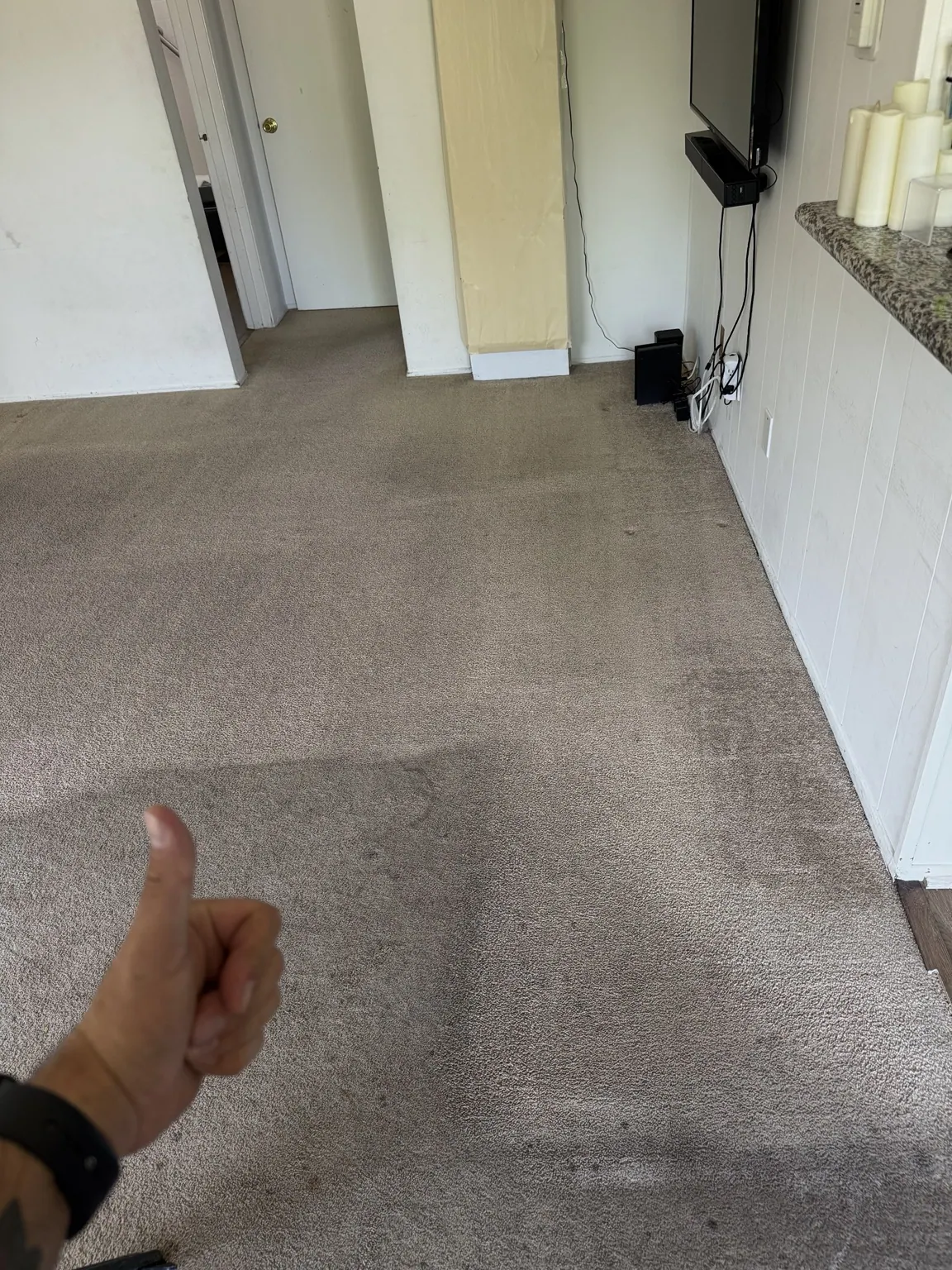 Finished carpet cleaning job in a living room