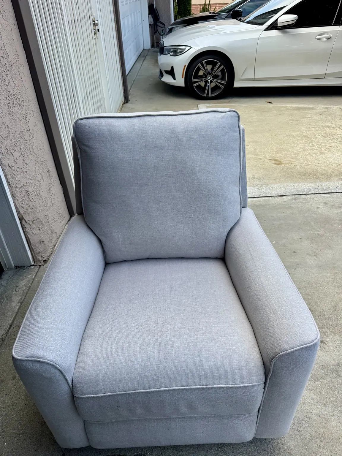 Blue-gray armchair cleaned by Go4Cleaning